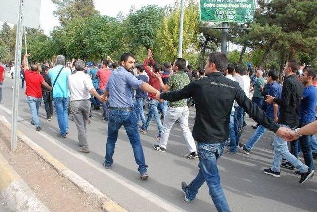 Ankara’daki Terör Saldırısını Protestoda Olaylar Çıktı