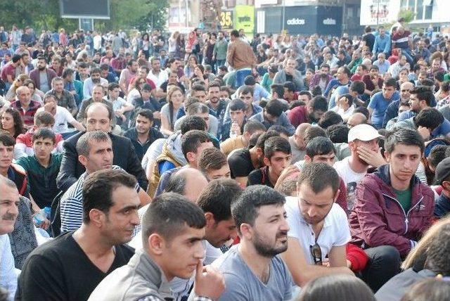 Ankara’daki Terör Saldırısını Protestoda Olaylar Çıktı