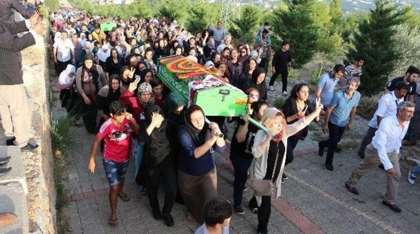 Ankara&rsquo;daki Patlamada &Ouml;len 2 Vatandaş Alanya&rsquo;da Toprağa Verildi