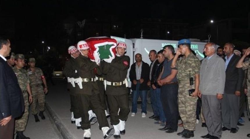 Ter&ouml;ristlerle Girdiği &Ccedil;atışmada Yaralanan K&ouml;y Korucusu Şehit Oldu