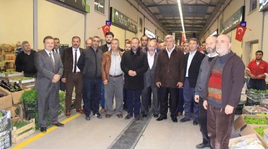 Başkan Karaosmanoğlu Hal Esnafıyla Bir Araya Geldi