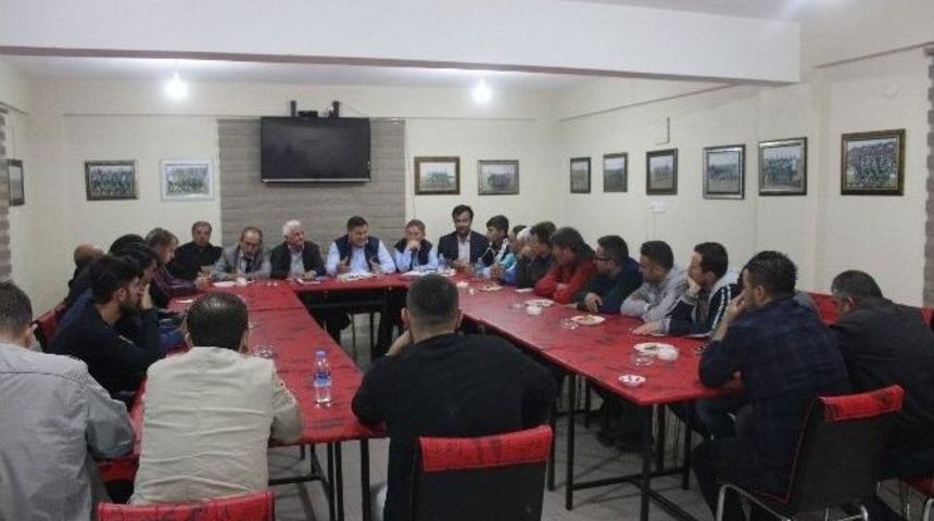 Futbol Kul&uuml;pleri Bilgilenderildi