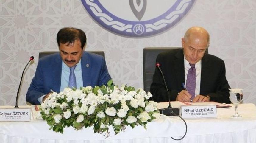 Enerji Zirvesi Galası Kto Karatay &Uuml;niversitesi&rsquo;nde Yapıldı