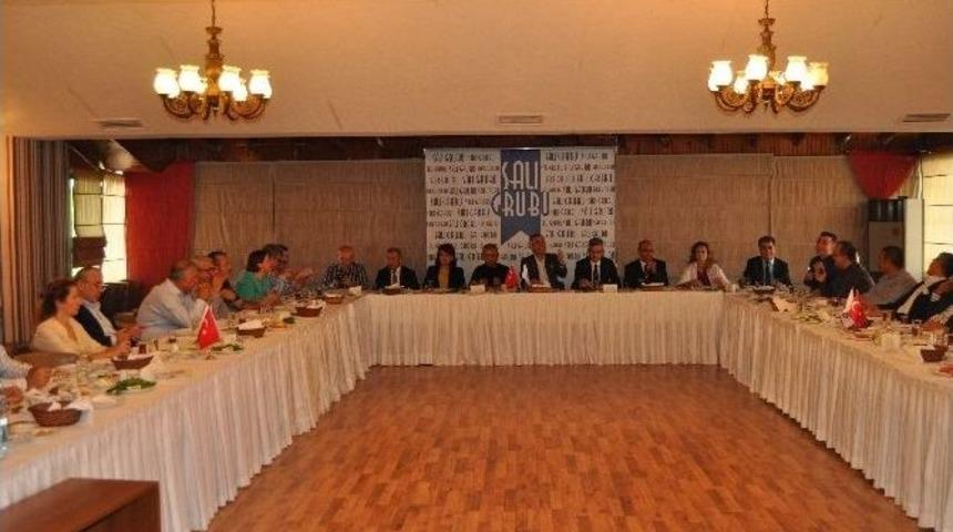 Antalya&rsquo;da 10 Bin 500 Engelli İ&ccedil;in Evde Bakım &Uuml;creti Olarak Aylık 8 Milyon &Ouml;deme Yapılıyor