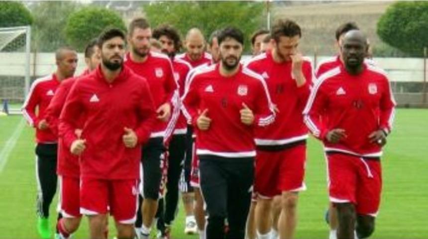 Medicana Sivasspor, Kasımpaşa Ma&ccedil;ı Hazırlıklarını S&uuml;rd&uuml;r&uuml;yor