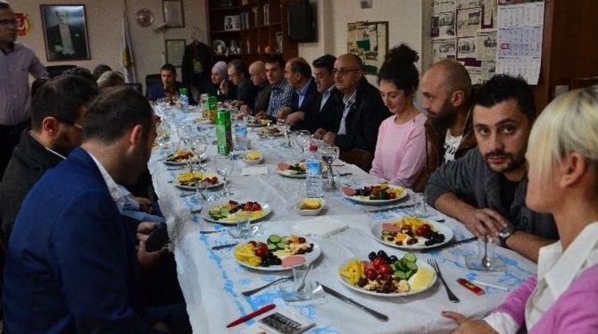 Gazeteciler &ldquo;&ccedil;aturoğlu&rdquo;nu Ağırladı