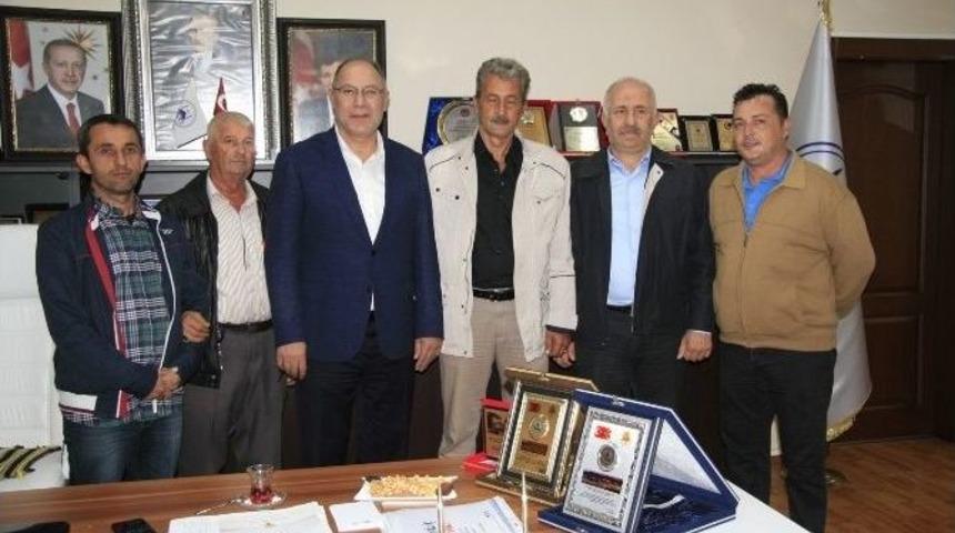 Makedonya Derneği&rsquo;nden Adapazarı Belediyesi&rsquo;ne Ziyaret