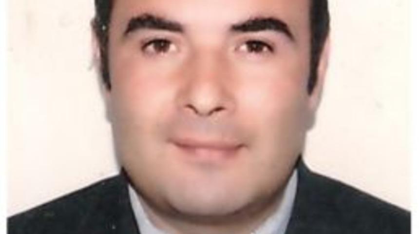 Gazeteci Yatağında &Ouml;l&uuml; Bulundu