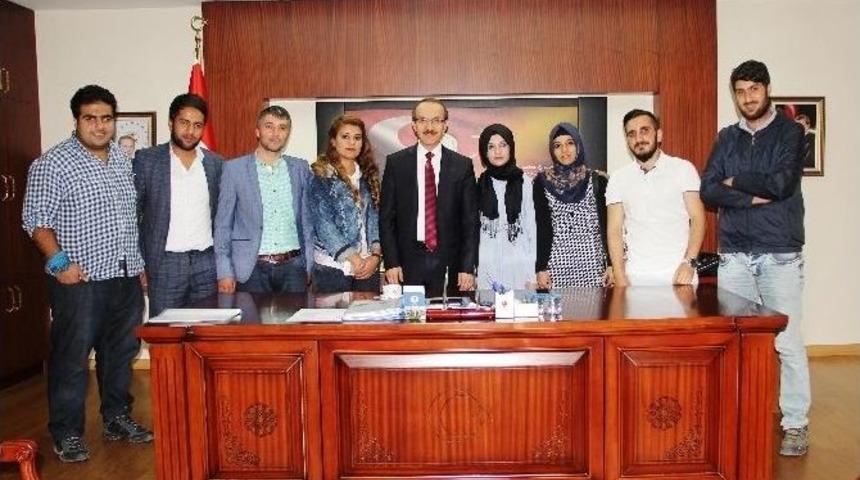 Vali Yavuz Gen&ccedil;leri Makamında Kabul Etti