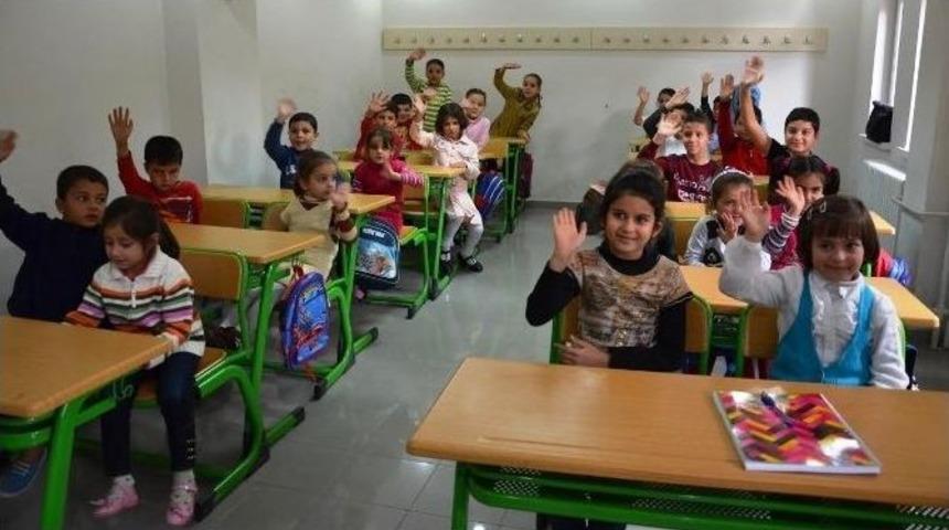 Yeşilyurt Belediyesi, Yeşil Konaklar&rsquo;da Suriyeli &Ouml;ğrencilere &Ouml;zel Sınıf A&ccedil;tı