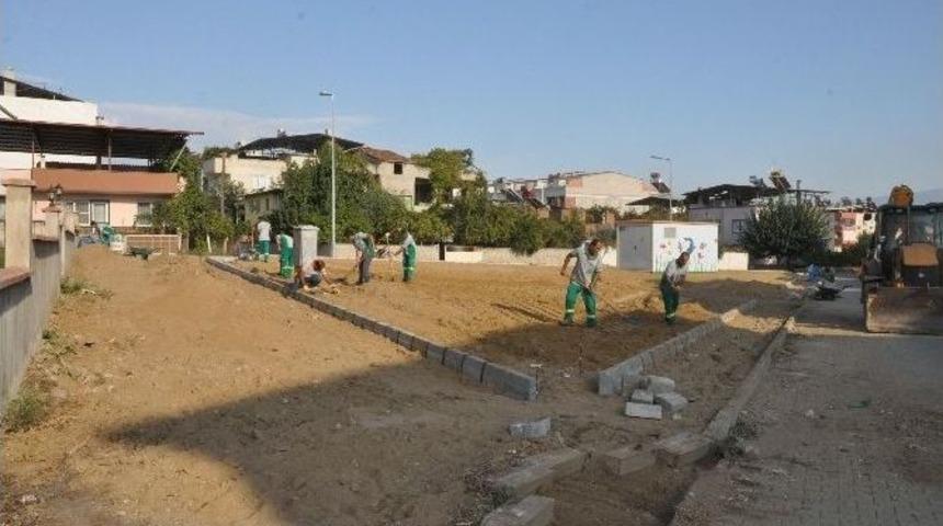 Naziilli&rsquo;de D&uuml;zensiz Alanlar Yeşillendiriliyor