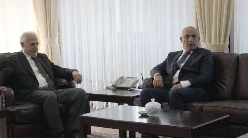 Prof.dr. Mustafa Ilıcalı: &ldquo;hizmetlerde Ben Yok, Biz Var &ldquo;