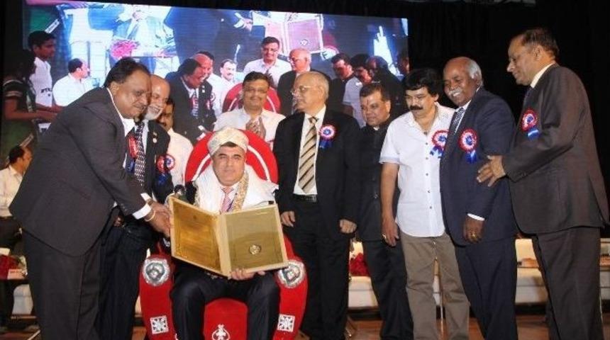 Prof.dr Şekeroğlu&rsquo;na Hindistan&rsquo;dan Bilim &Ouml;d&uuml;l&uuml;