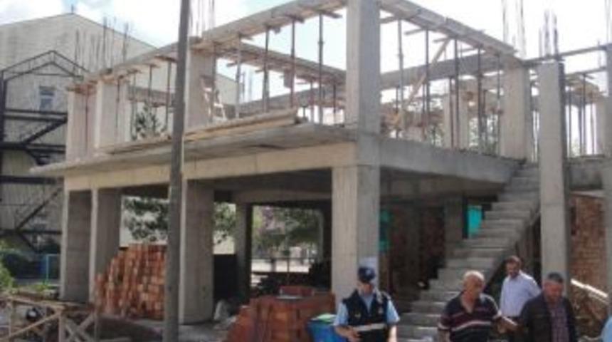 Kartepe&rsquo;de Ka&ccedil;ak Yapılar Takip Altında