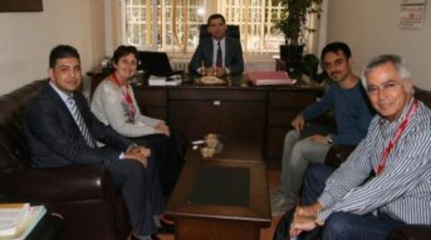 Se&ccedil;im G&ouml;zlemcilerinden Kulu&rsquo;ya Ziyaret