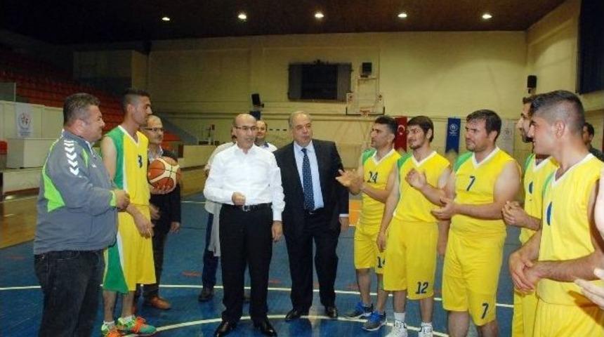 İşitme Engellilerden Vali Demirtaş&rsquo;a Şampiyonluk S&ouml;z&uuml;