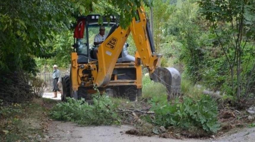 Benlik Mahallesi’nde Yollar Genişliyor
