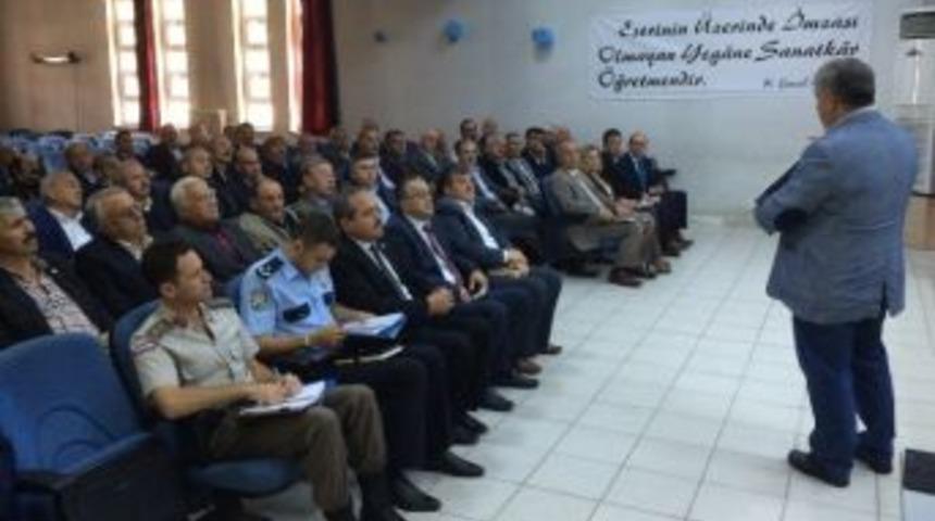 K&ouml;y Tasarım Rehberleri Muhtarlara Verildi