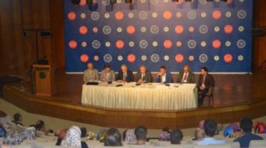 Rekt&ouml;r Şeker Uluslararası İslam Ve Tıp Kongresi&rsquo;ne Katıldı