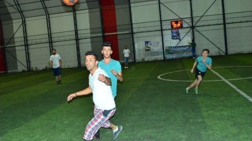 Burdur&rsquo;da Adaylar Yeşil Sahaya &Ccedil;ıktı