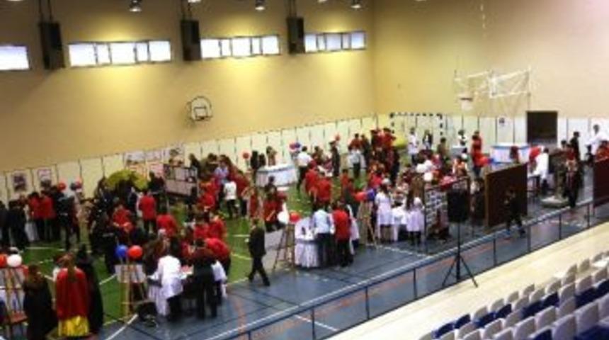 İhlas Koleji Yeni Sosyal Kul&uuml;plerini Tanıttı