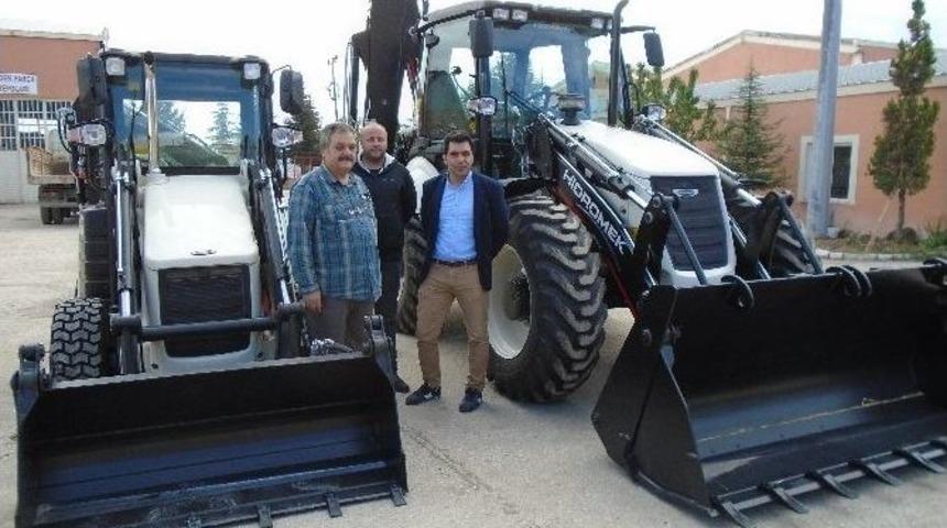 Bilecik Belediyesi Ara&ccedil; Filosuna İki Yeni İş Makinesi Daha Eklendi