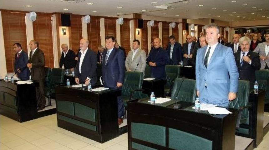 Ankara&rsquo;daki Patlamada &Ouml;lenler Mecliste Anıldı