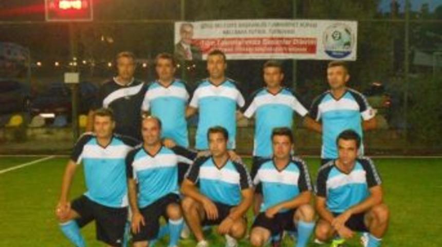 Kuşadası Belediyesi Futbol Takımı Yarı Finalde
