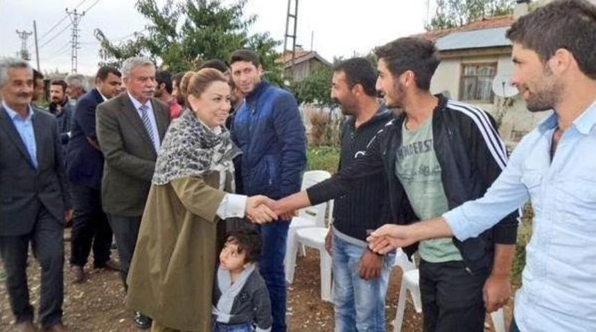 &Ouml;znur &Ccedil;alık, Doğanşehir İl&ccedil;esini Ziyaret Etti