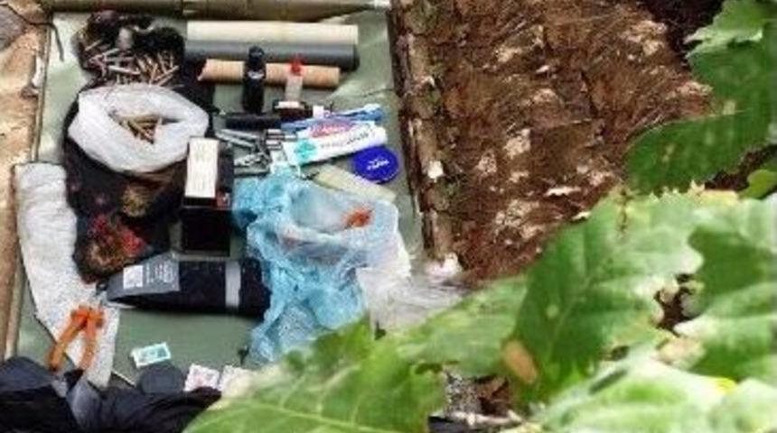 Bitlis&rsquo;te Pkk&rsquo;ya Ait &Ccedil;ok Sayıda M&uuml;himmat Ele Ge&ccedil;irildi