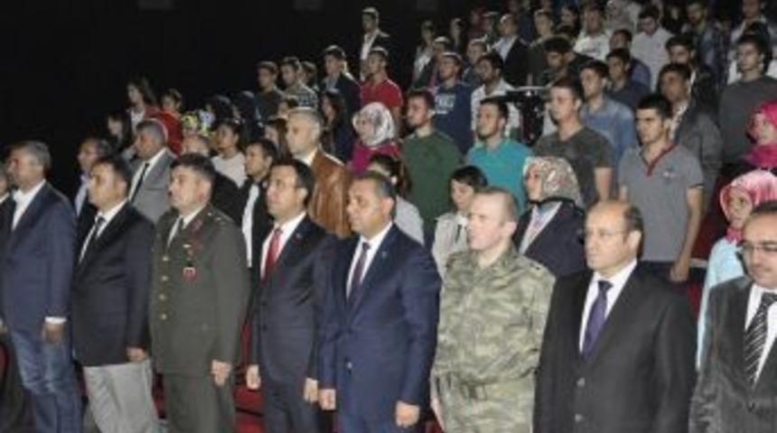 G&uuml;r&uuml;n Meslek Y&uuml;ksekokulu&rsquo;nda 21&rsquo;inci Yıl Coşkusu