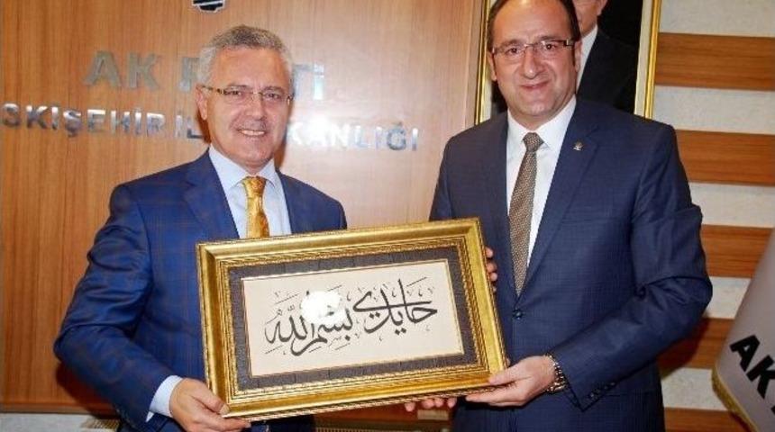 Mustafa Ataş Ak Parti İl Teşkilatını Ziyaret Etti