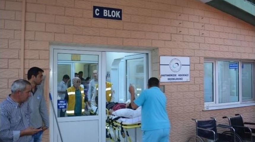 Silaj Makinesine Kolunu Kaptırdı