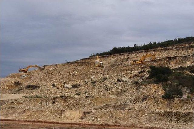 Bakan Fikri Işık Şehir Hastanesi İnşaatını İnceledi