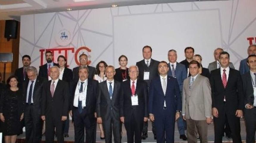 Tekstil Sekt&ouml;r&uuml;n&uuml;n Geleceği Teknik Tekstilde