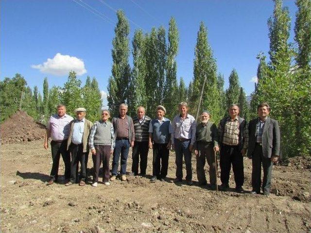 Seydikemer’de Muhtar Ve Belediye El Ele Verip Düğün Salonu Yapılıyor