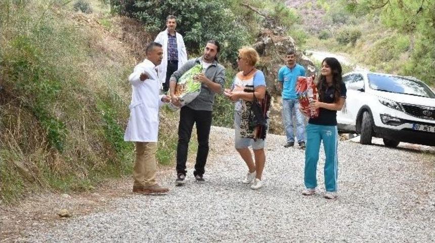 Hayvan Severlerden, Alanya Belediyesi Hayvan Barınağı&rsquo;na Ziyaret