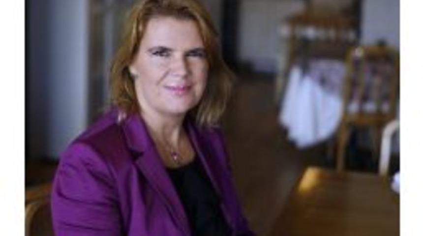 İş Kadını Ve Akademisyen Nurdan T&uuml;mbek Tekeoğlu, Okurlarıyla Buluşacak