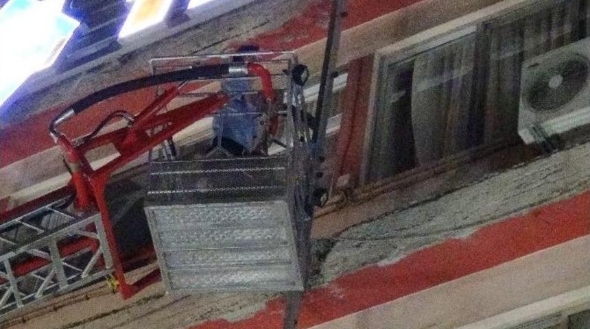 Mahsur Kalan Kedi Bir Haftadır Kurtarılamadı