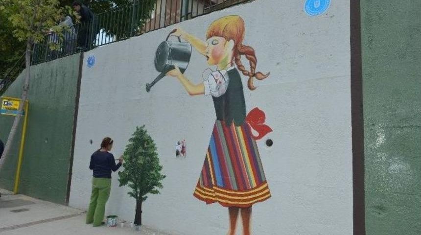 Bursa&rsquo;nın Caddelerine Sanat Eseri