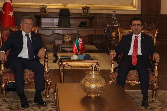 Tataristan Cumhurbaşkanı Rüstem Minnihanov Kocaeli’de
