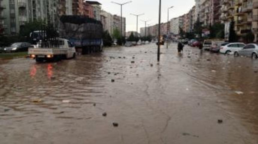 Uşak&rsquo;ta Sel Sorununa Kalıcı &Ccedil;&ouml;z&uuml;m &Ccedil;alışması