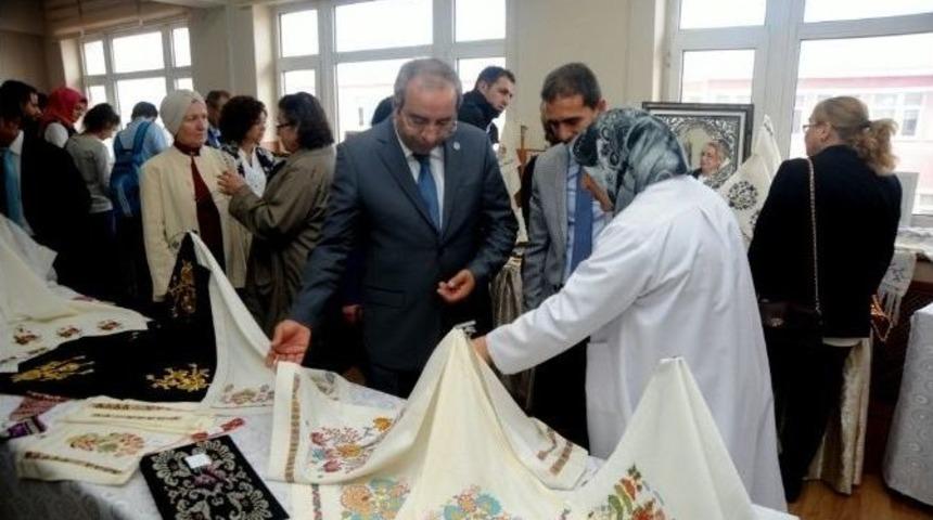 Yy&uuml;&rsquo;de El Sanatları Sergisi