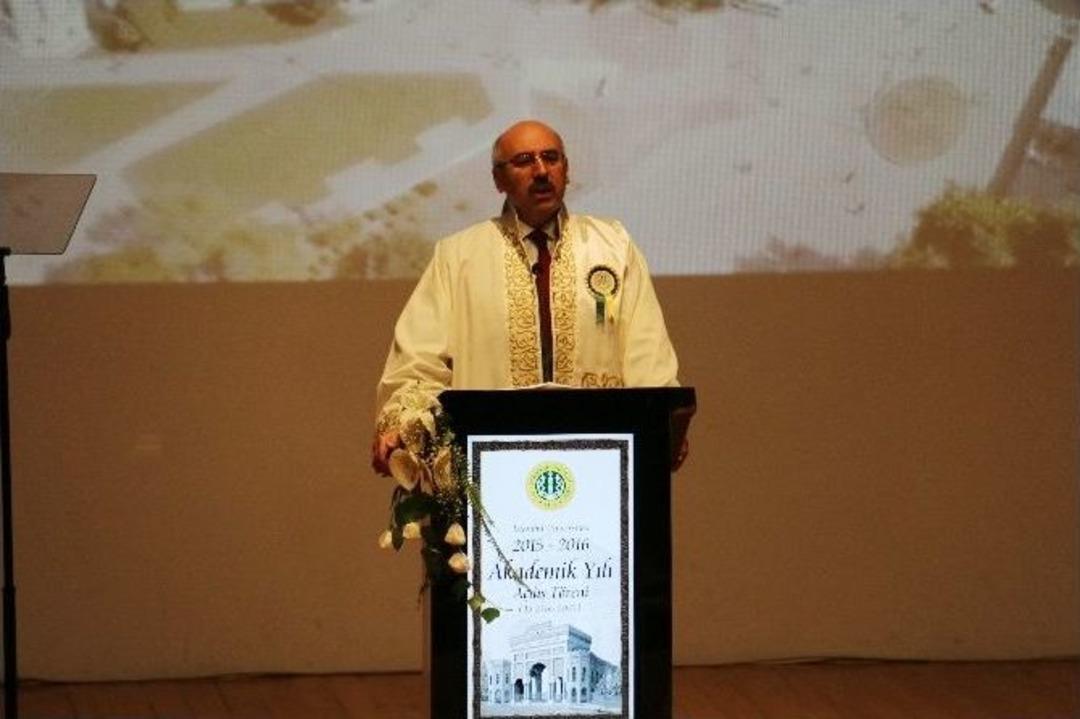 İstanbul &Uuml;nversitesi&rsquo;nin 2015-2016 Akademik Yılı A&ccedil;ılışı Ger&ccedil;ekleştirildi