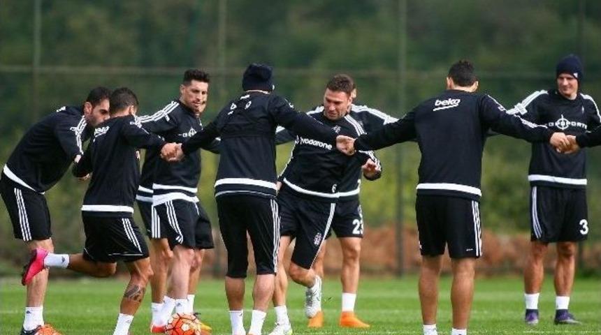 Beşiktaş, &Ccedil;aykur Rizespor Ma&ccedil;ı Hazırlıklarını S&uuml;rd&uuml;rd&uuml;