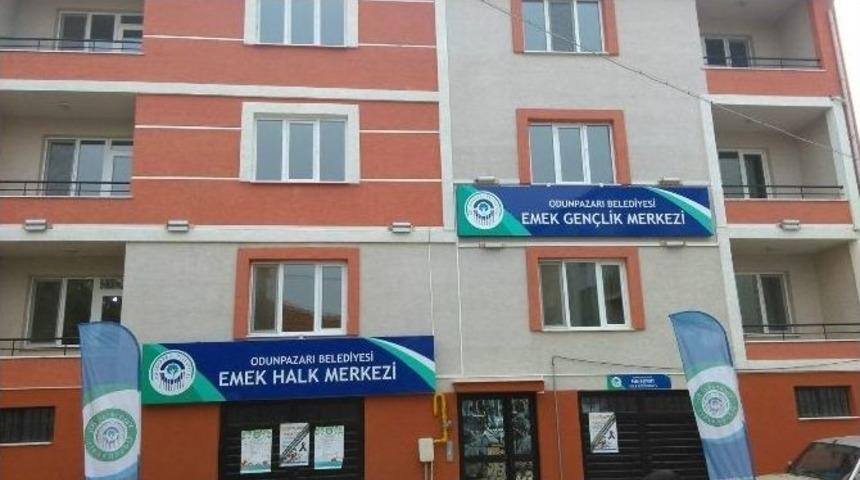 Emek Gen&ccedil;lik Ve Halk Merkezi Hizmete Girdi