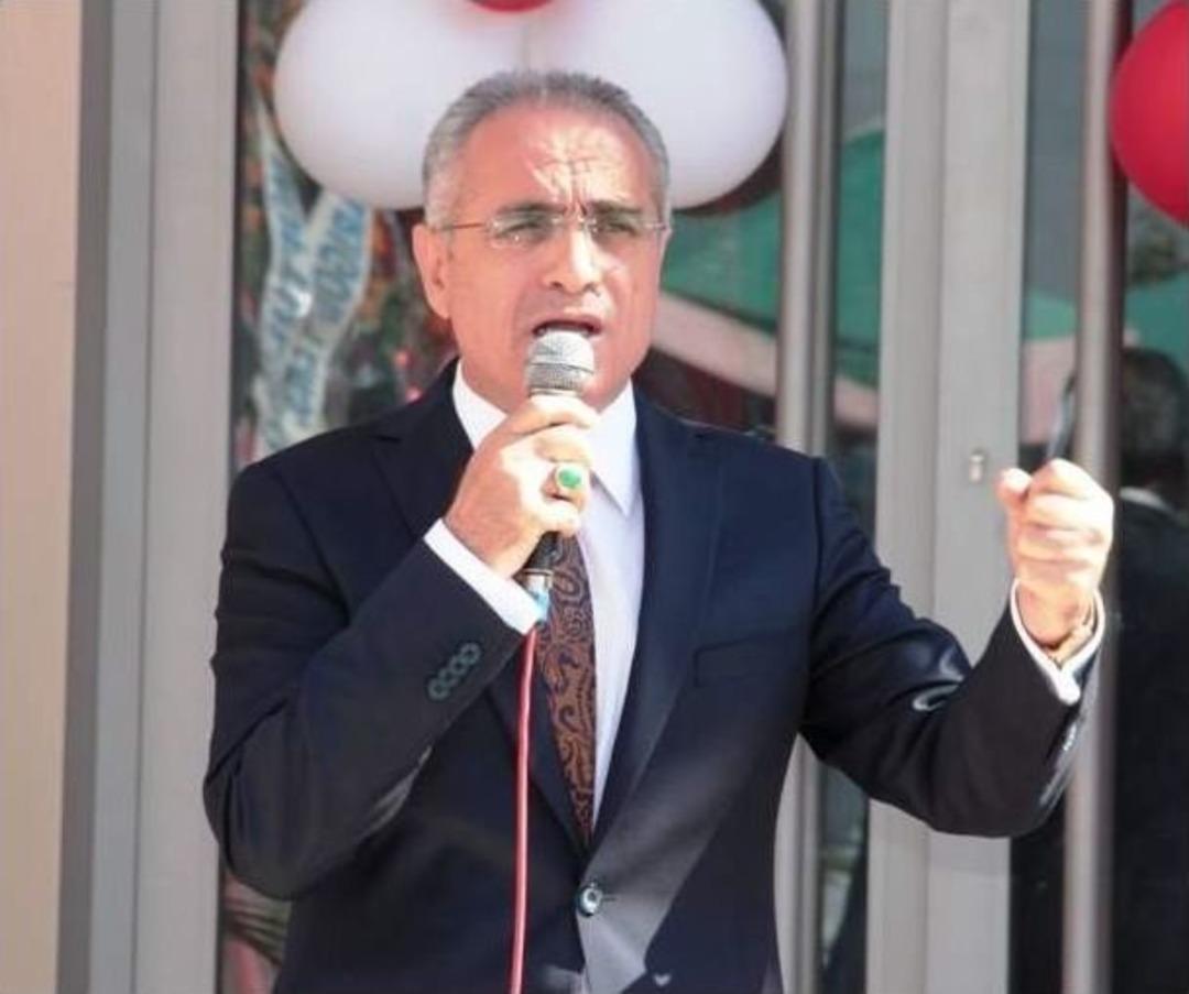 Bakan Top&ccedil;u Sarıg&ouml;l&rsquo;de Okul A&ccedil;ılışı Yaptı