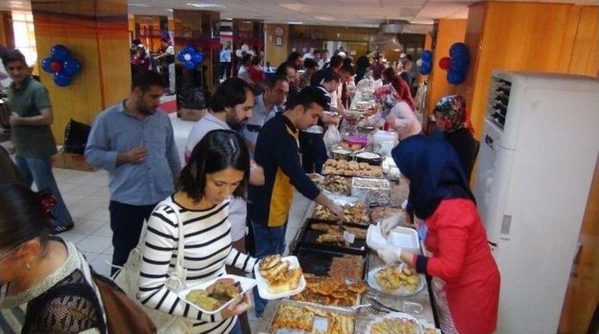 Polis Eşlerinden &lsquo;eğitim&rsquo; Kermesi