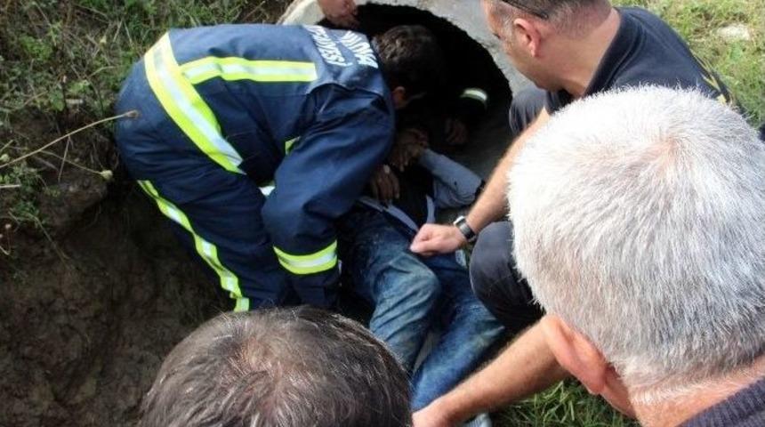 Bonzai Kullanan Suriyeli Genç Kanala Sıkıştı