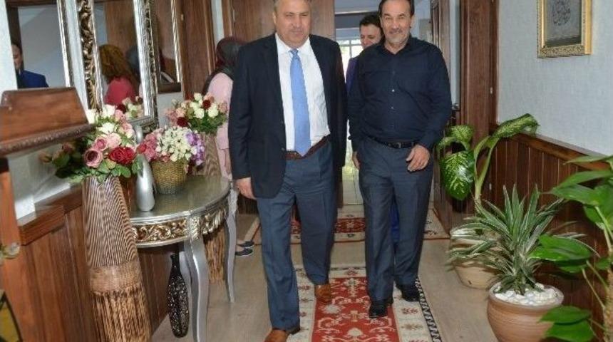 Dombra&rsquo;nın Yazarı Sultanbekov Yunusemre&rsquo;de